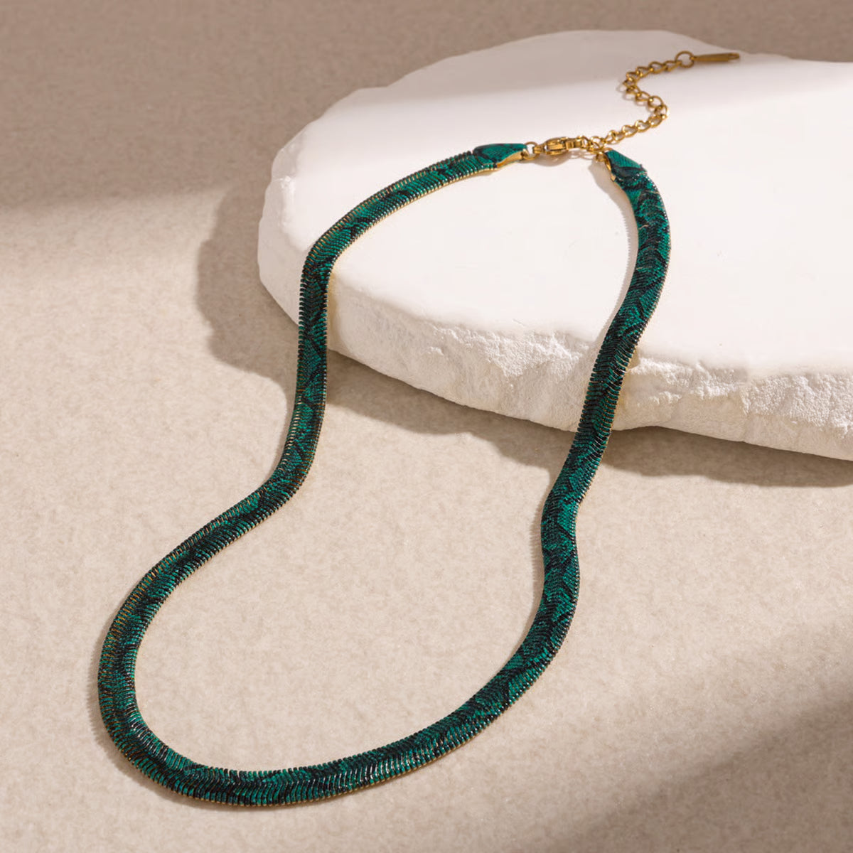SnakeChain necklace in Green Python